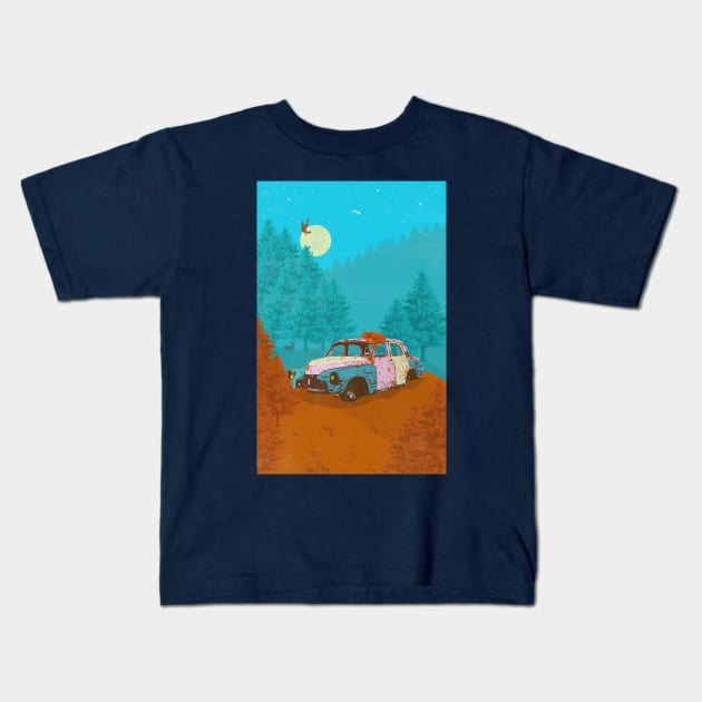 Old Rusty Car Kids T-Shirt by Showdeer